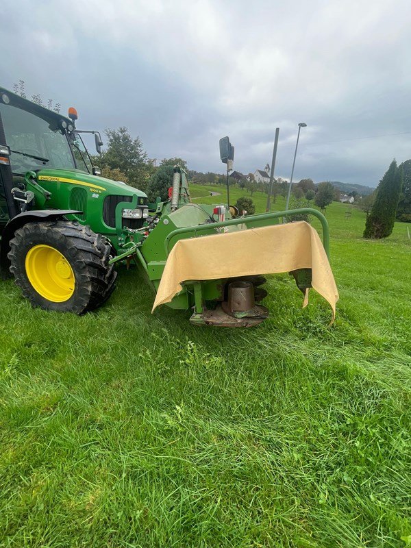 Mähwerk van het type Krone Easy Cut 32CV Flout, Gebrauchtmaschine in Oetwil am See (Foto 3)