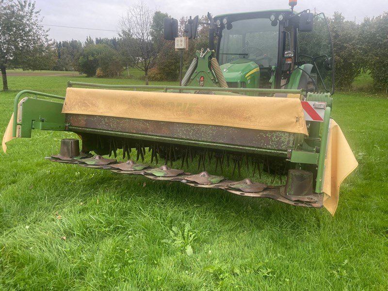 Mähwerk van het type Krone Easy Cut 32CV Flout, Gebrauchtmaschine in Oetwil am See (Foto 4)