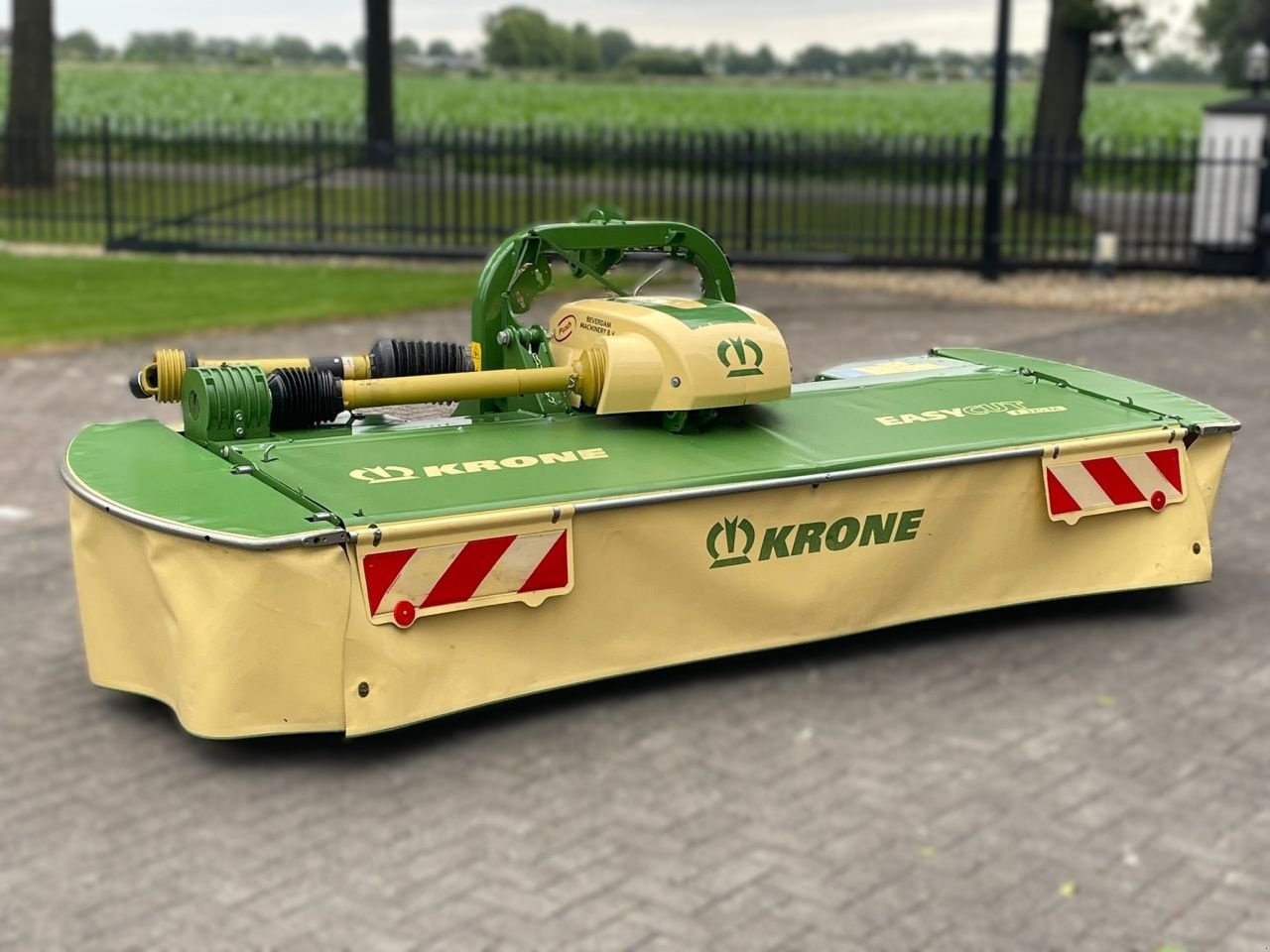 Mähwerk del tipo Krone Easy Cut B1000 F320M, Gebrauchtmaschine en Vriezenveen (Imagen 8)