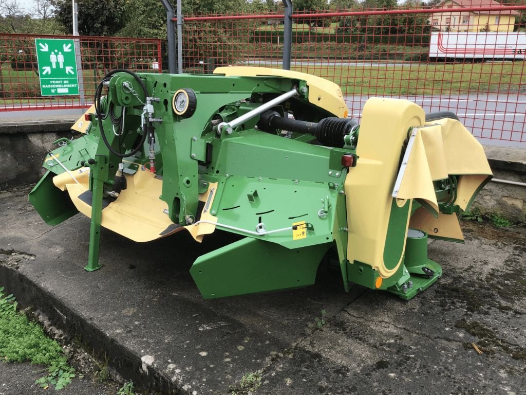 Mähwerk van het type Krone EASY CUT F 320 CV GLIDE, Gebrauchtmaschine in Vogelsheim (Foto 2)