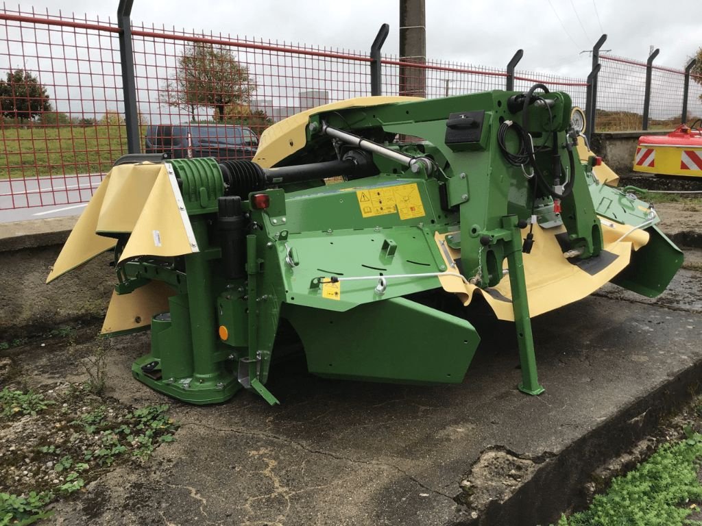 Mähwerk van het type Krone EASY CUT F 320 CV GLIDE, Gebrauchtmaschine in Vogelsheim (Foto 7)