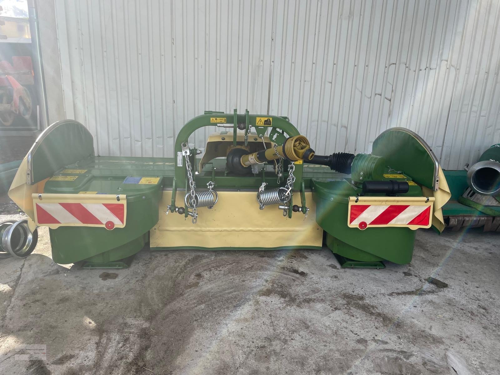 Mähwerk van het type Krone Easy Cut F 320, Gebrauchtmaschine in Weiden/Theisseil (Foto 4)