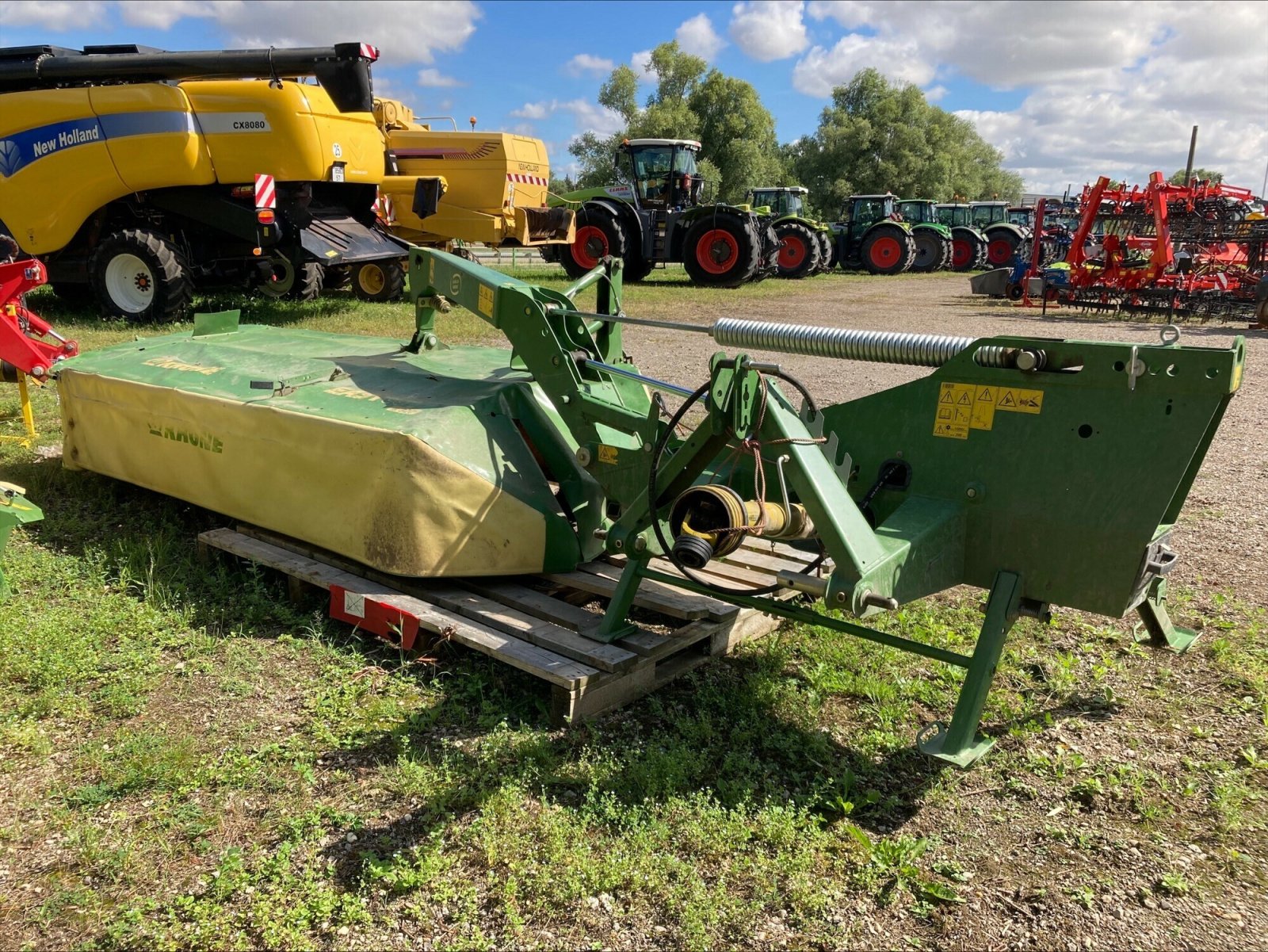 Mähwerk typu Krone EASY CUT R 320, Gebrauchtmaschine v CHEMINOT (Obrázek 1)