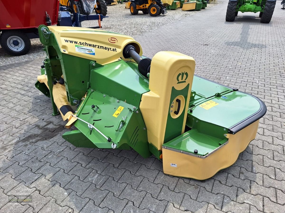 Mähwerk des Typs Krone EasyCut F 320 CV geschoben, Neumaschine in Gampern (Bild 8)