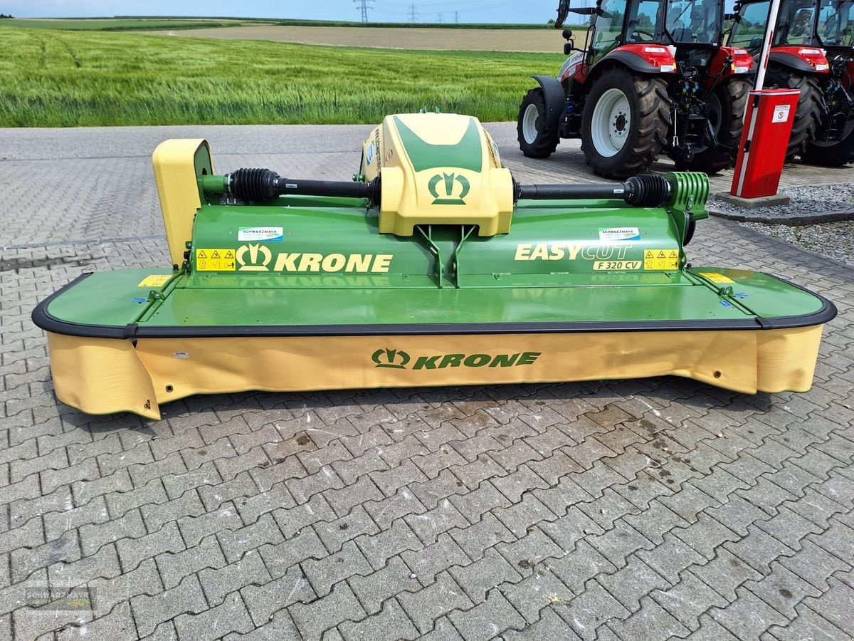 Mähwerk des Typs Krone EasyCut F 320 CV geschoben, Neumaschine in Gampern (Bild 4)