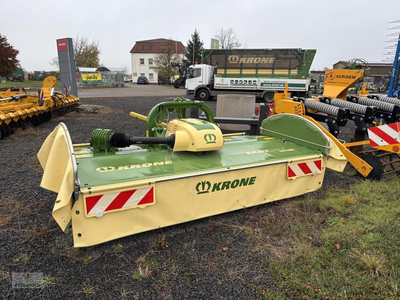 Mähwerk del tipo Krone EasyCut F 320 (Generation 3), Neumaschine In Bad Lausick (Immagine 1)