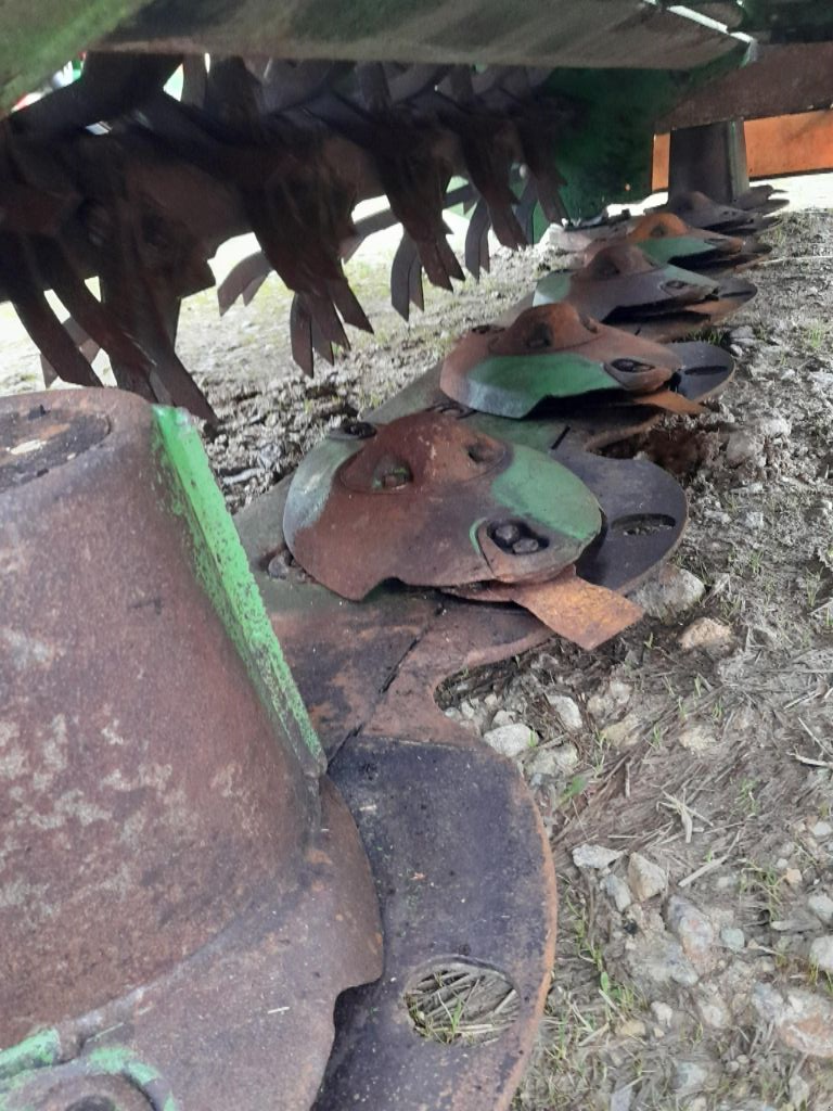 Mähwerk van het type Krone EASYT CUT R 320 & F 320, Gebrauchtmaschine in ST ETIENNE DE MER MORTE (Foto 7)