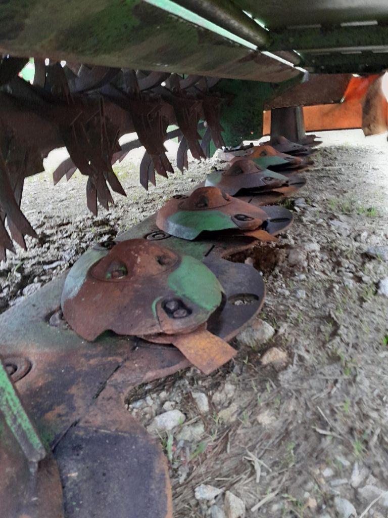 Mähwerk des Typs Krone EASYT CUT R 320 & F 320, Gebrauchtmaschine in ST ETIENNE DE MER MORTE (Bild 8)