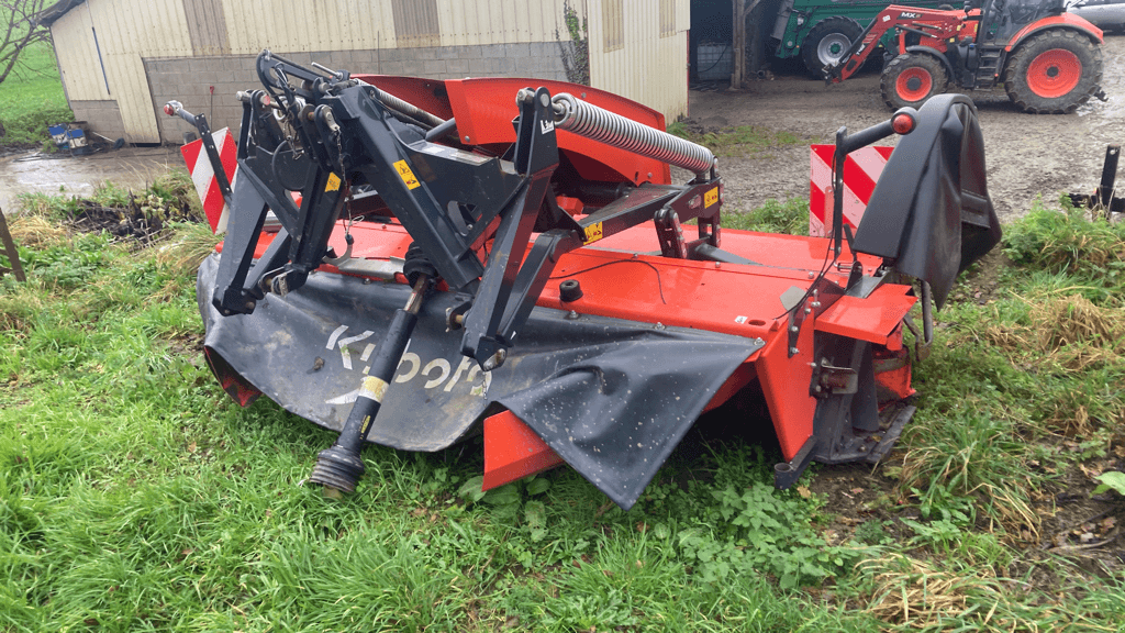 Mähwerk van het type Kubota DM 4028, Gebrauchtmaschine in CINTHEAUX (Foto 2)