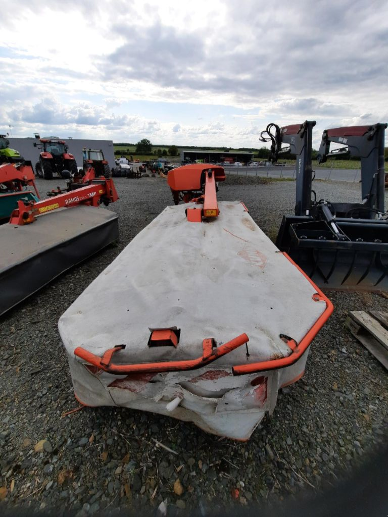 Mähwerk del tipo Kuhn 3511 FF, Gebrauchtmaschine In Doué-en-Anjou (Immagine 4)