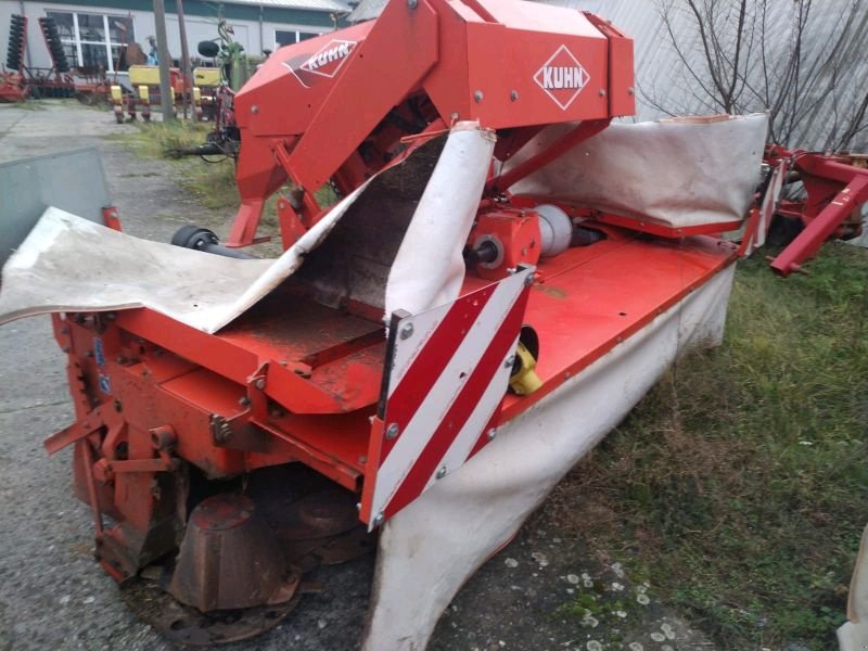 Mähwerk van het type Kuhn 833 FF + FC 313 FF, Gebrauchtmaschine in Liebenwalde (Foto 24)