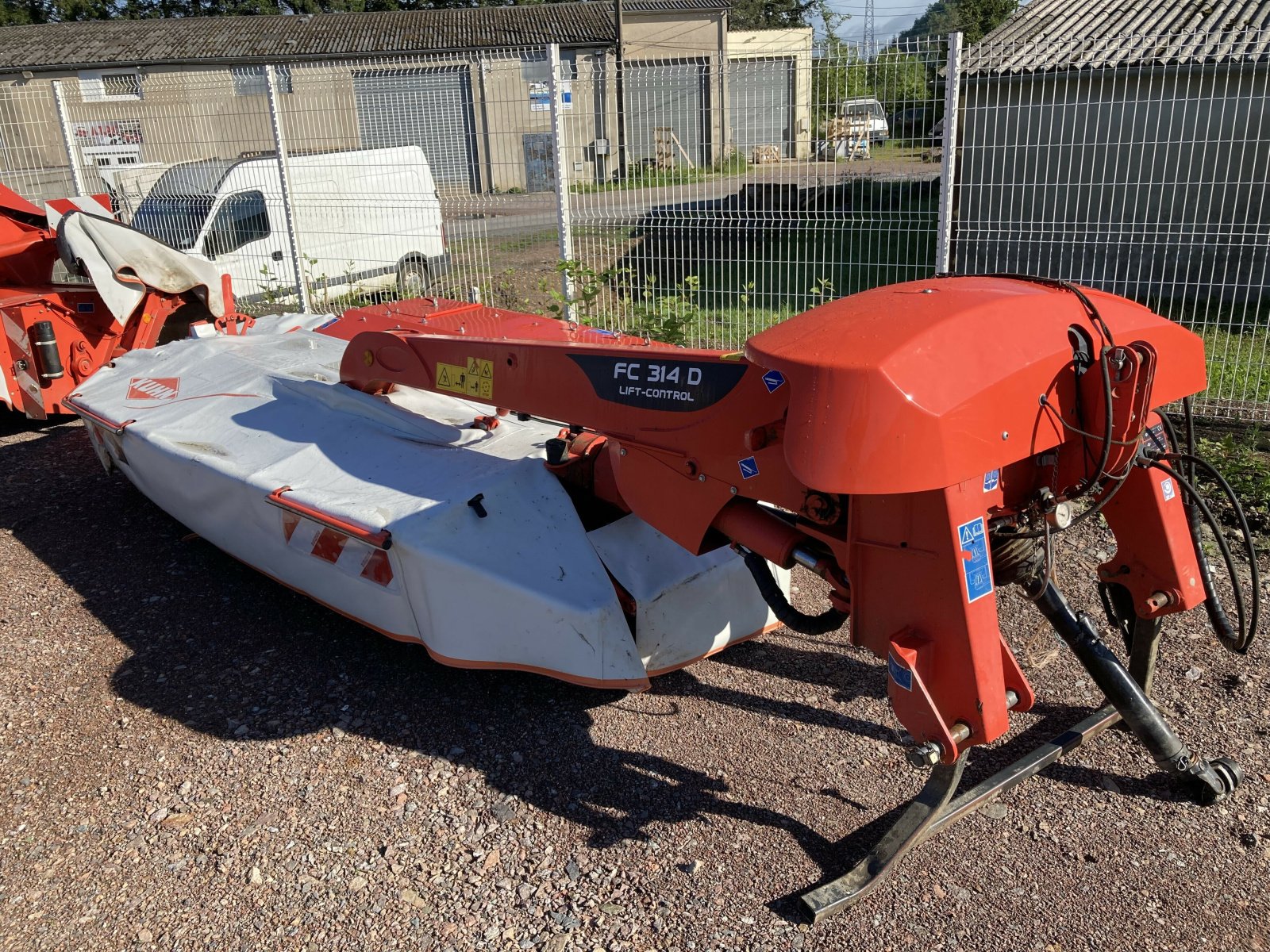 Mähwerk del tipo Kuhn FAUCHEUSE FC 314 D, Gebrauchtmaschine In AUTUN (Immagine 1)