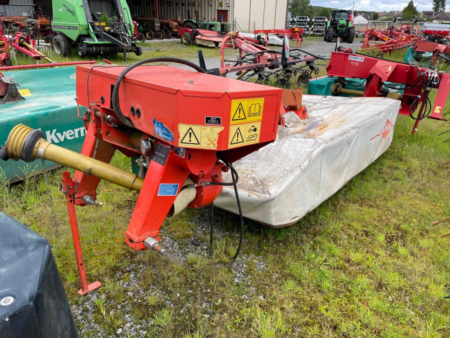 Mähwerk du type Kuhn Faucheuse GMD702 Kuhn, Gebrauchtmaschine en LA SOUTERRAINE (Photo 6)