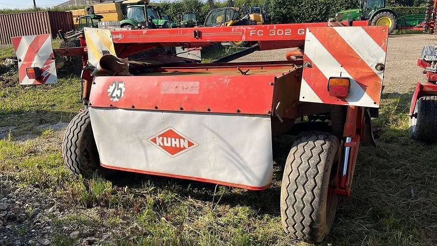 Mähwerk van het type Kuhn FC 302 G, Gebrauchtmaschine in BOSC LE HARD (Foto 3)