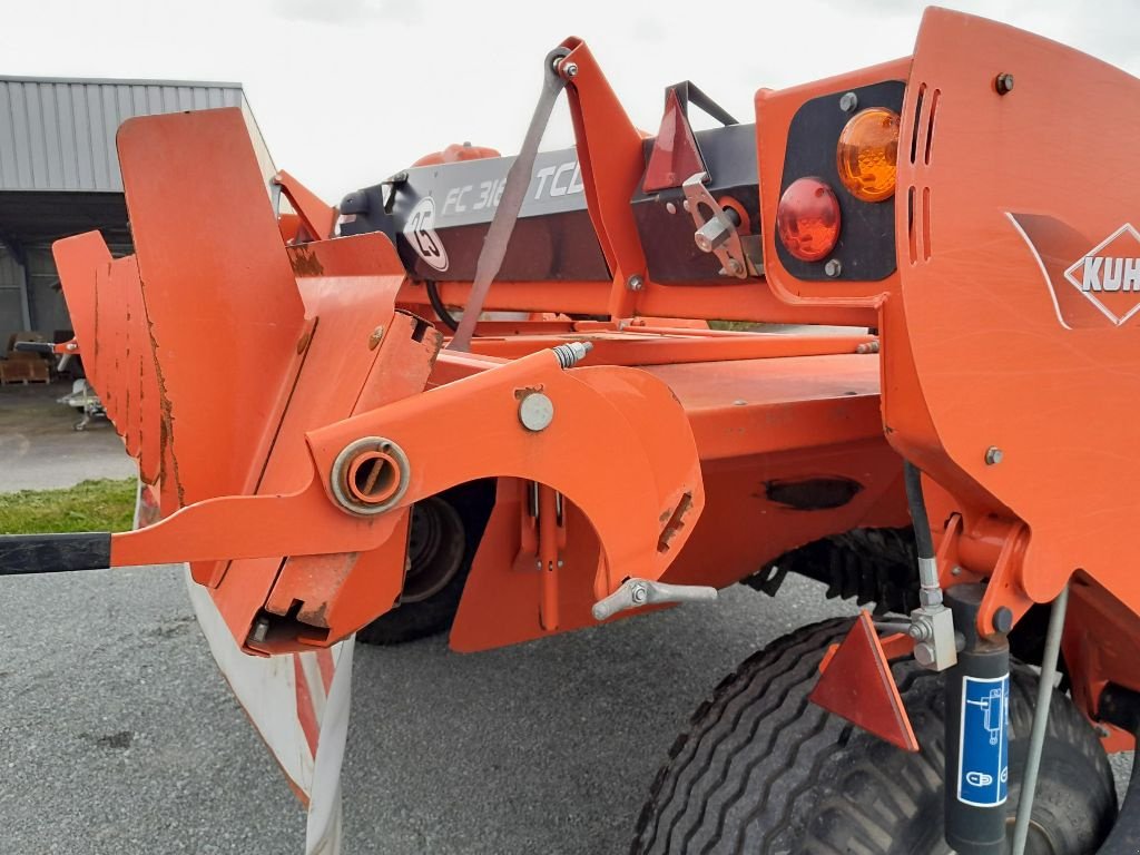 Mähwerk типа Kuhn FC 3160 TCD, Gebrauchtmaschine в BAZOGES EN PAREDS (Фотография 9)