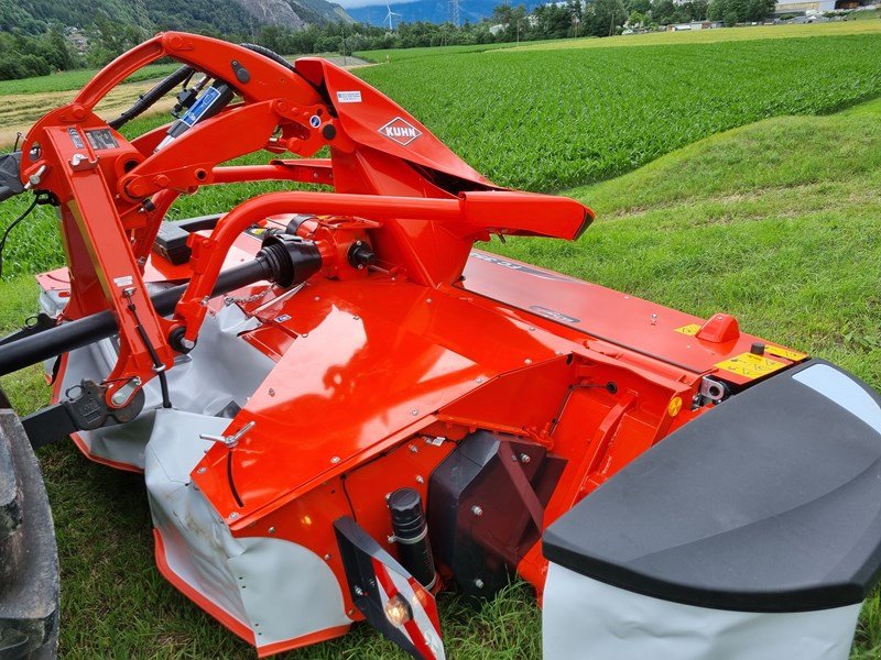 Mähwerk van het type Kuhn FC 3525 RF-FF Front-Scheibenmäher, Ausstellungsmaschine in Chur (Foto 3)