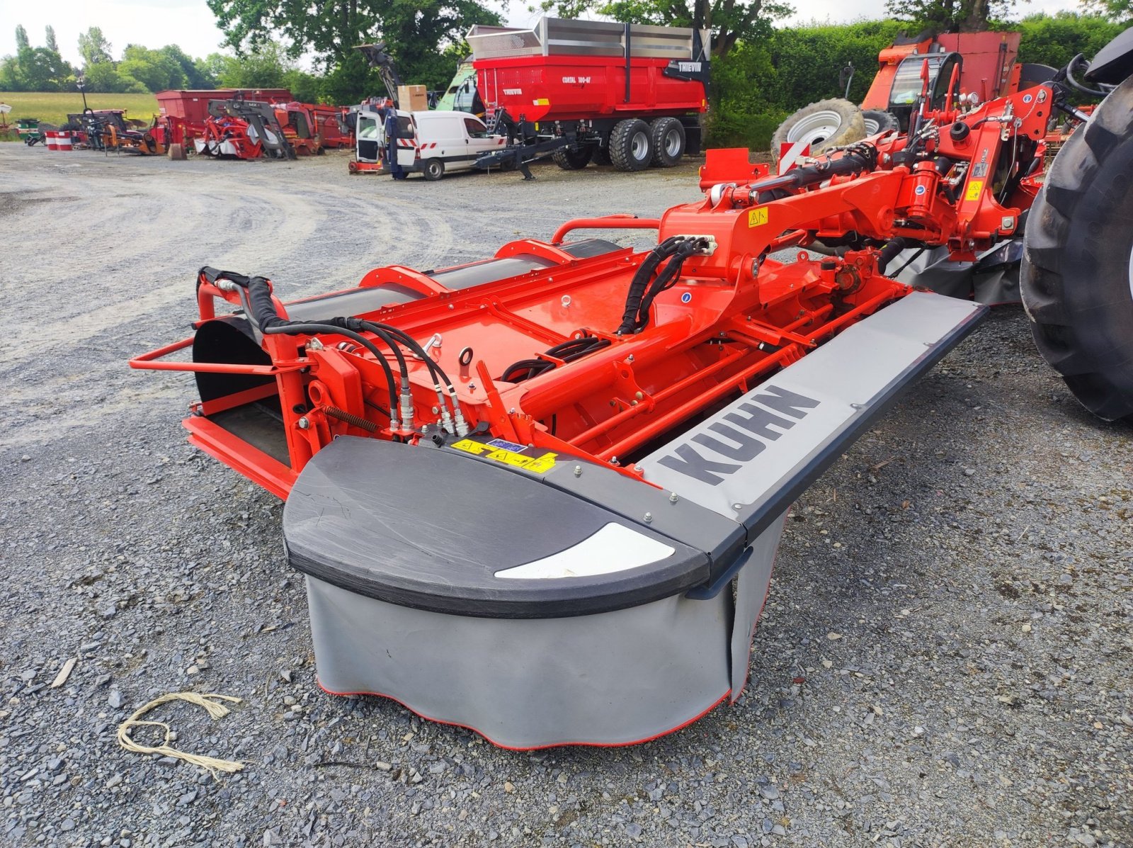 Mähwerk van het type Kuhn FC 9330RA, Gebrauchtmaschine in Aron (Foto 11)