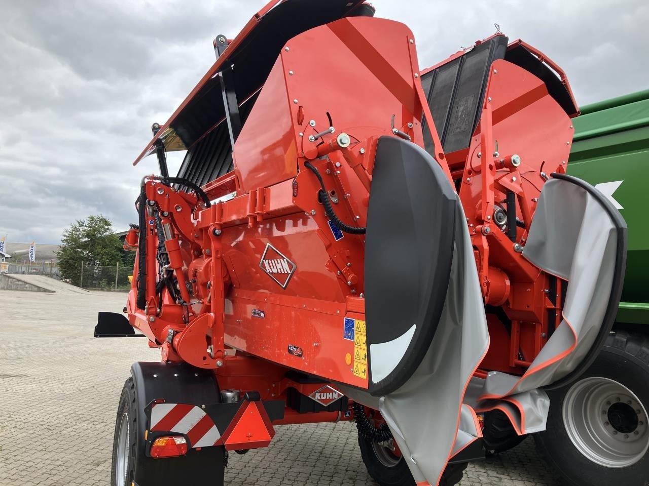 Mähwerk van het type Kuhn FC13460D RA skårlægger, Gebrauchtmaschine in Brønderslev (Foto 3)