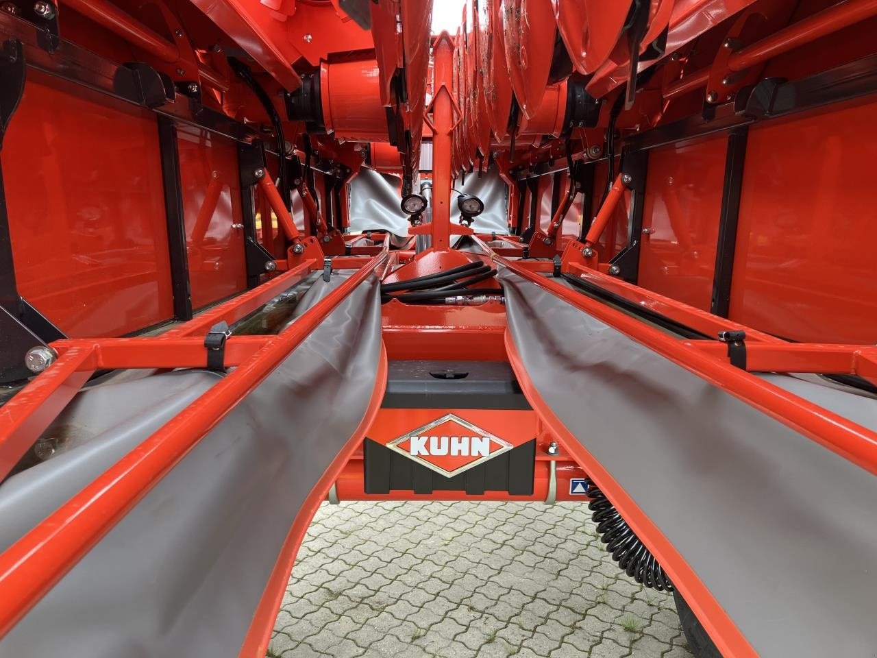 Mähwerk tip Kuhn FC13460D RA skårlægger, Gebrauchtmaschine in Brønderslev (Poză 4)