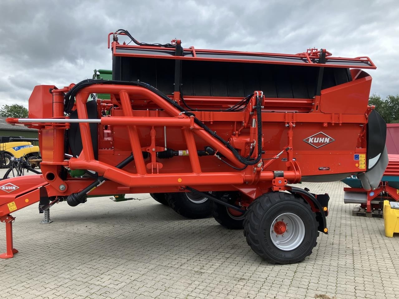 Mähwerk tip Kuhn FC13460D RA skårlægger, Gebrauchtmaschine in Brønderslev (Poză 2)