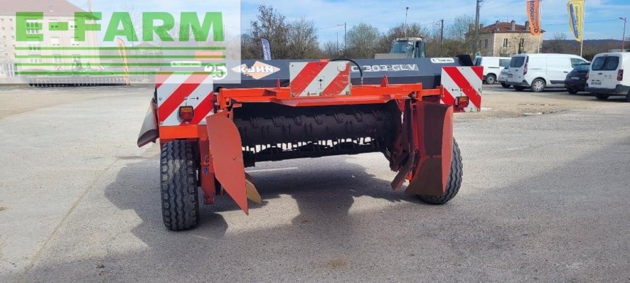 Mähwerk van het type Kuhn fc303 glv, Gebrauchtmaschine in CHAUVONCOURT (Foto 5)