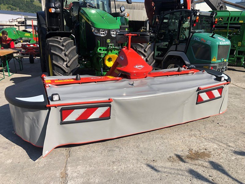 Mähwerk del tipo Kuhn Frontscheibenmäher Kuhn GMD 3121 F FF, Neumaschine In Landquart