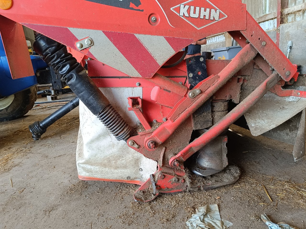 Mähwerk van het type Kuhn GMD 310 F, Gebrauchtmaschine in MANDRES-SUR-VAIR (Foto 11)