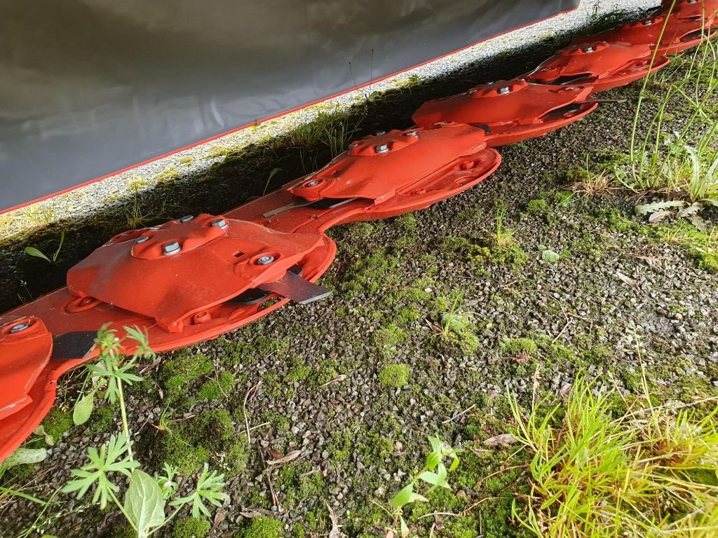 Mähwerk tip Kuhn GMD 4411, Gebrauchtmaschine in DOMFRONT (Poză 4)