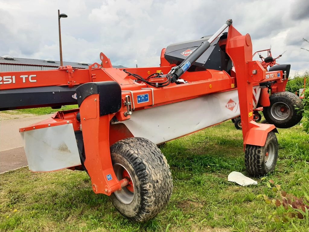 Mähwerk tip Kuhn GMD 5251 TC, Gebrauchtmaschine in SAINT LOUP (Poză 5)