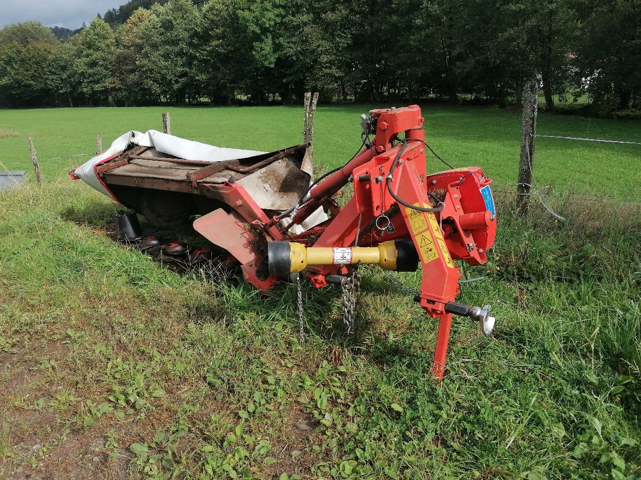 Mähwerk tip Kuhn Gmd240FF, Gebrauchtmaschine in Saint-Nabord (Poză 2)