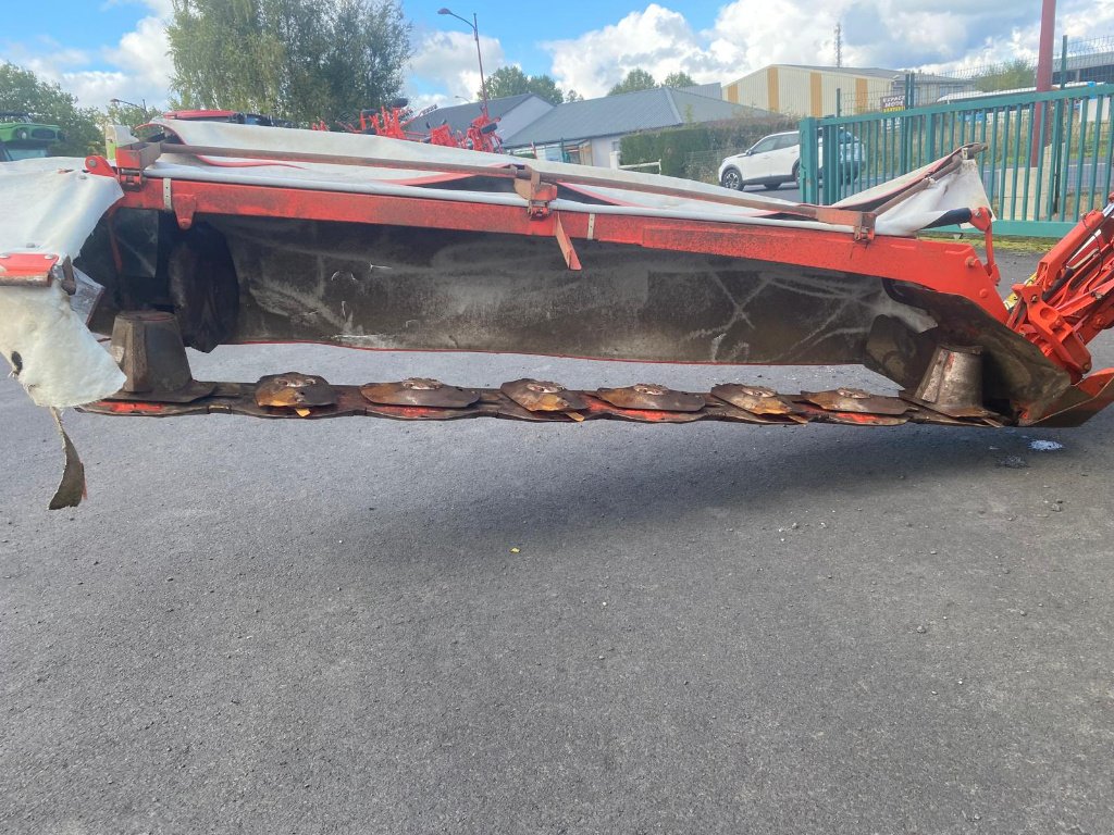 Mähwerk van het type Kuhn GMD350FF, Gebrauchtmaschine in MAURIAC (Foto 5)