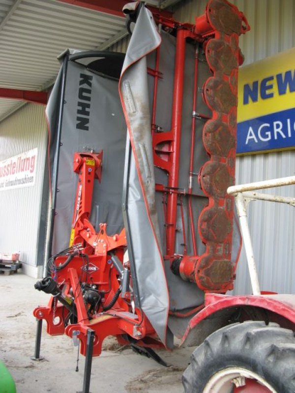 Mähwerk van het type Kuhn Kuhn GMD  8730, Gebrauchtmaschine in Nieheim Kreis Höxter (Foto 2)