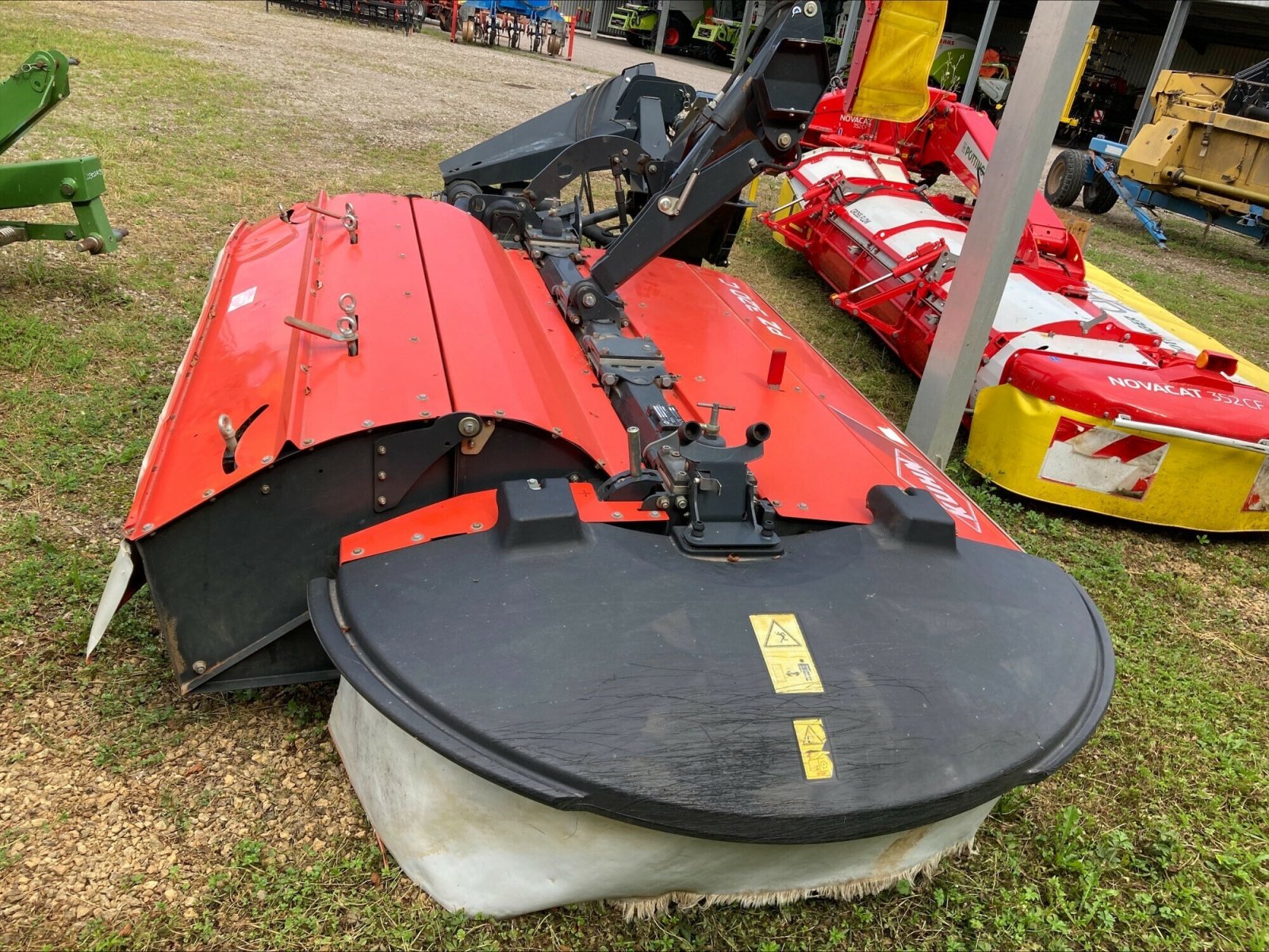 Mähwerk del tipo Kuhn PZ 320 C, Gebrauchtmaschine en CHEMINOT (Imagen 3)