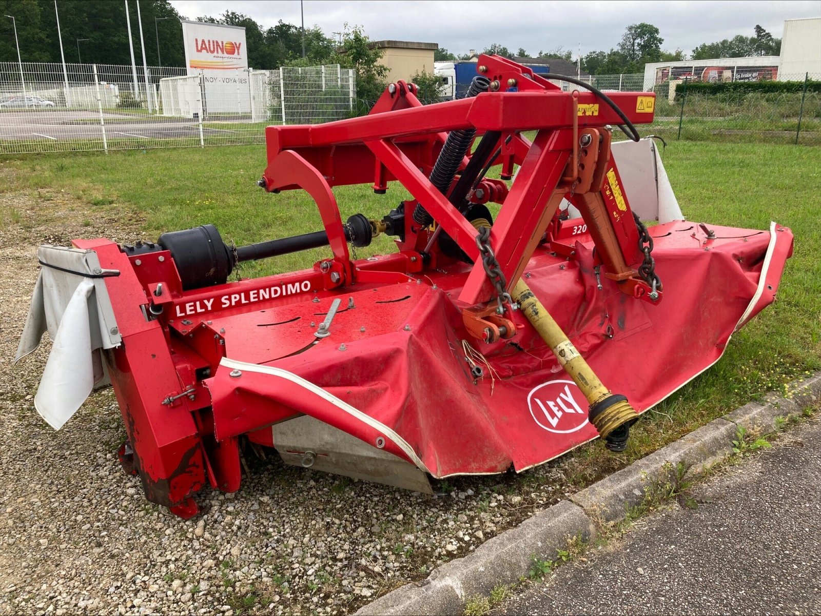 Mähwerk des Typs Lely SPLENDIMO 3 METRES, Gebrauchtmaschine in CHEMINOT (Bild 3)