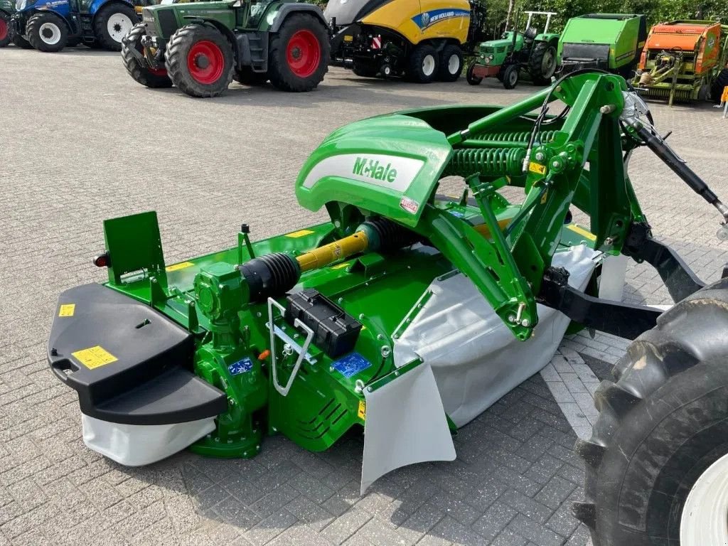 Mähwerk van het type McHale Proglide B9600, Gebrauchtmaschine in BENNEKOM (Foto 9)