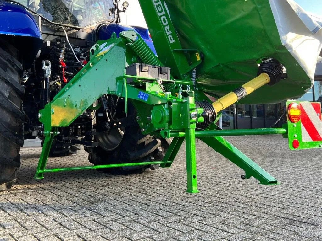 Mähwerk van het type McHale Proglide R310, Neumaschine in BENNEKOM (Foto 8)