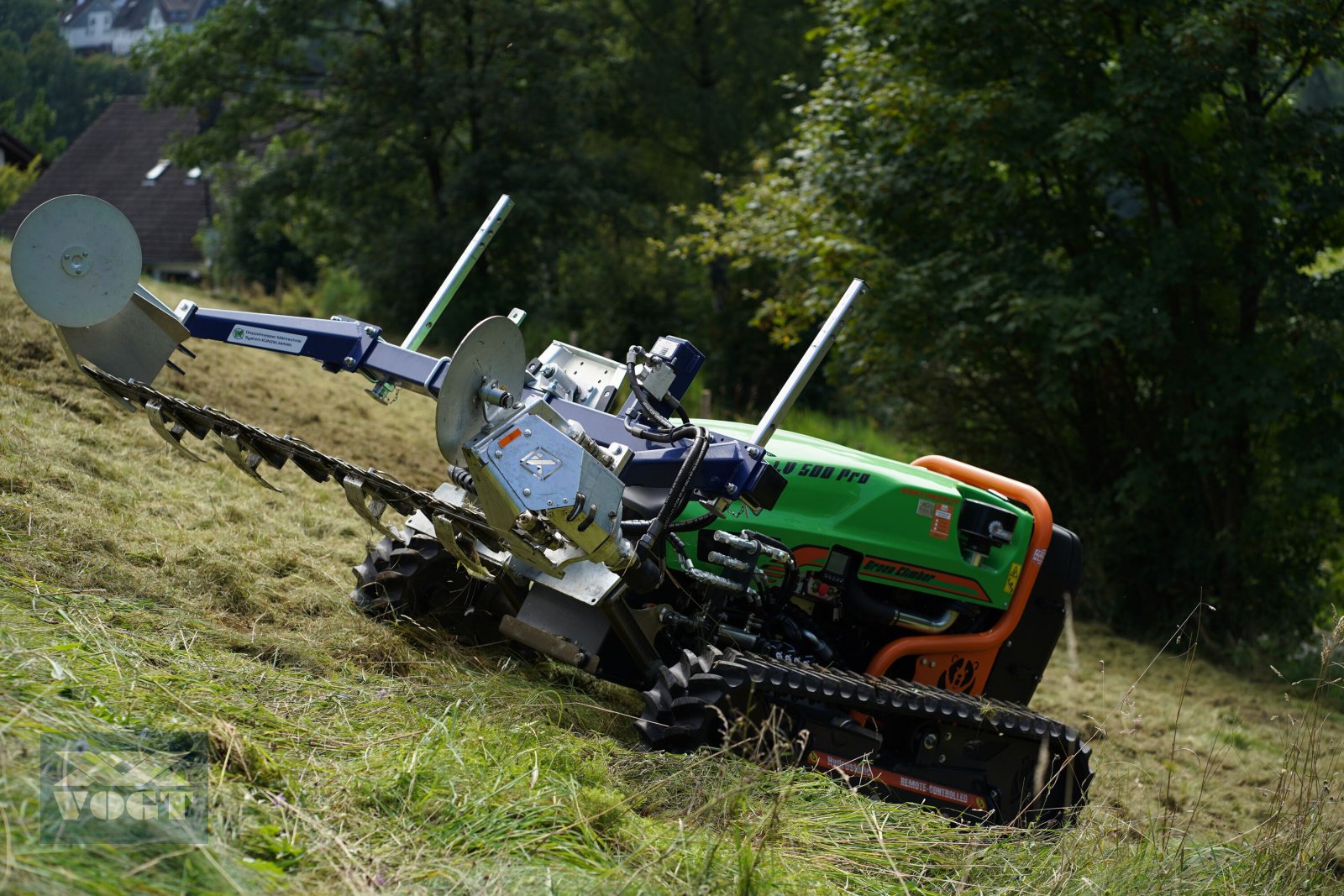 Mähwerk типа MDB DM 235X Doppelmesser-Mähwerk für Mähraupe /Mulchraupe /Funkraupe-Lagergerät-, Neumaschine в Schmallenberg (Фотография 16)