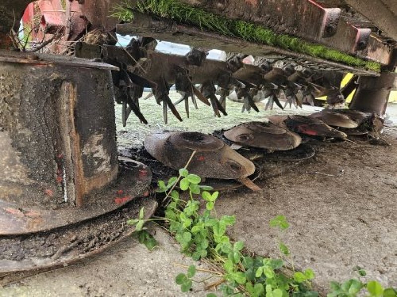 Mähwerk del tipo Pöttinger CAT NOVA, Gebrauchtmaschine en Belleville sur Meuse (Imagen 3)