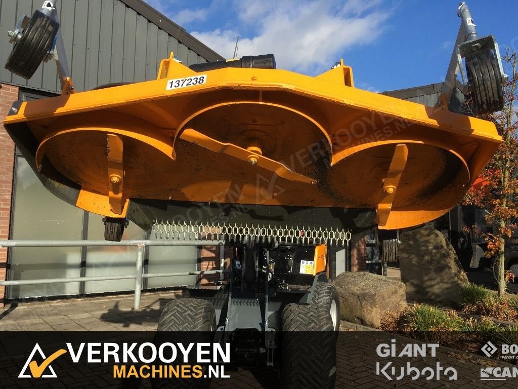 Mähwerk van het type Sonstige Giant Cirkelmaaier MRID 180cm 45ltr/min, Neumaschine in Vessem (Foto 7)