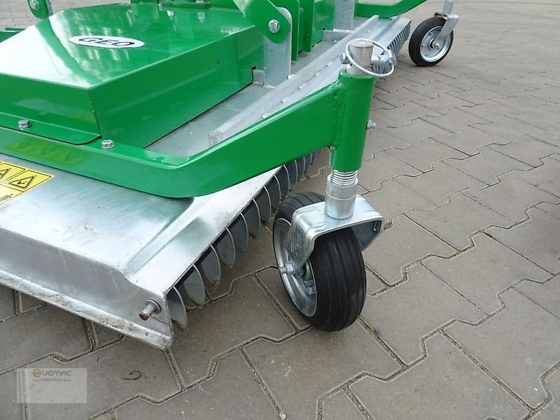 Mähwerk a típus Vemac Sichelmähwerk Mähwerk Mulcher Sichelmulcher Rasenmäher Mäher DM210N 210cm, Neumaschine ekkor: Sülzetal OT Osterweddingen (Kép 9)