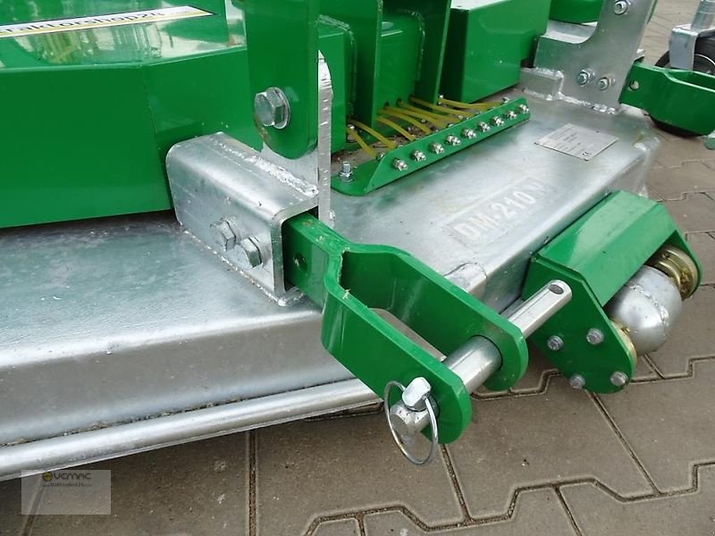 Mähwerk del tipo Vemac Sichelmähwerk Mähwerk Mulcher Sichelmulcher Rasenmäher Mäher DM210N 210cm, Neumaschine en Sülzetal OT Osterweddingen (Imagen 12)