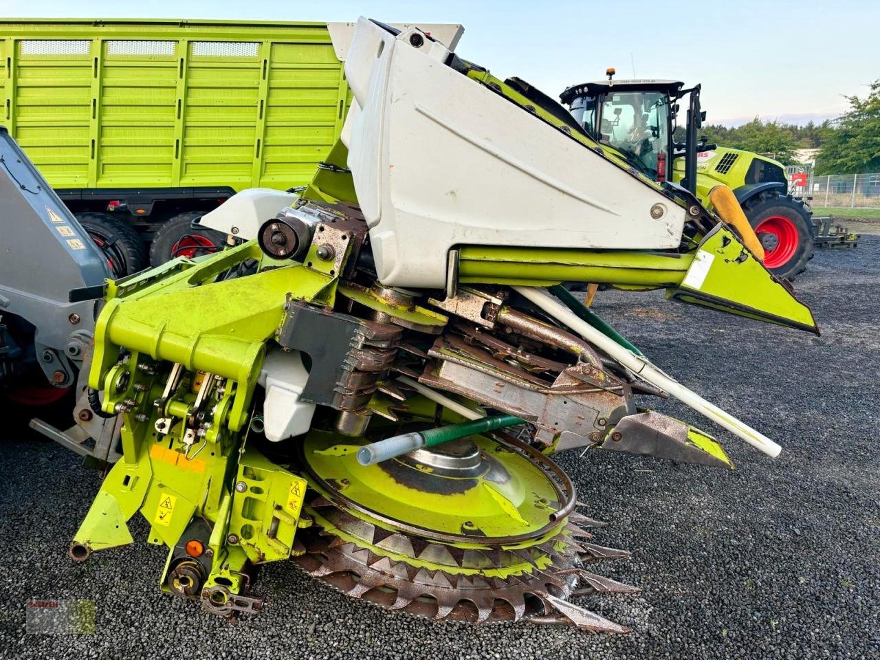 Maisgebiß des Typs CLAAS ORBIS 750 AC AUTO CONTOUR, 10-reiher, für JAGUAR 800 – 900, Gebrauchtmaschine in Neerstedt (Bild 4)