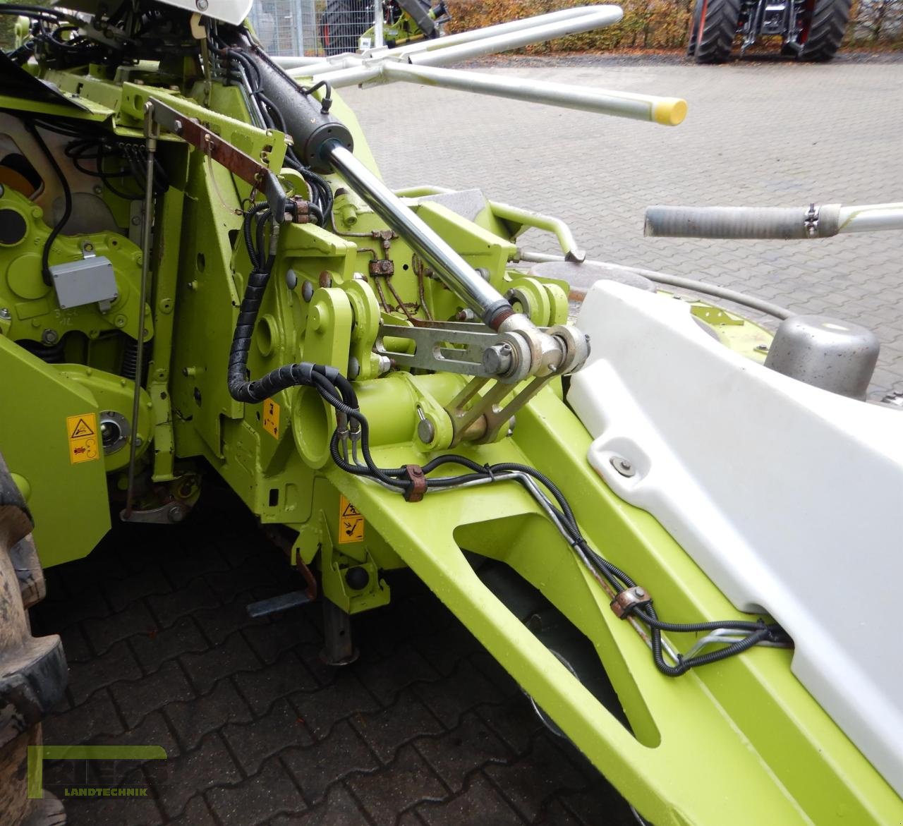 Maisgebiss van het type CLAAS ORBIS 750 AUTO CONTOUR, Gebrauchtmaschine in Homberg/Ohm - Maulbach (Foto 18)