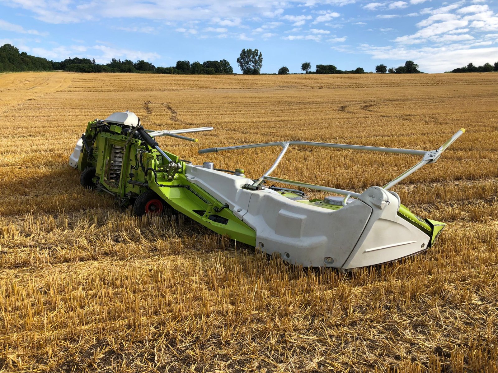 Maisgebiß del tipo CLAAS Orbis 900, Gebrauchtmaschine en Treuchtlingen (Imagen 9)