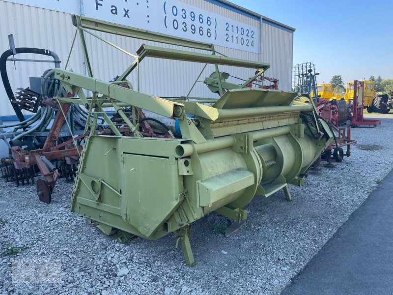 Maisgebiß du type Fortschritt E 296, Gebrauchtmaschine en Pragsdorf