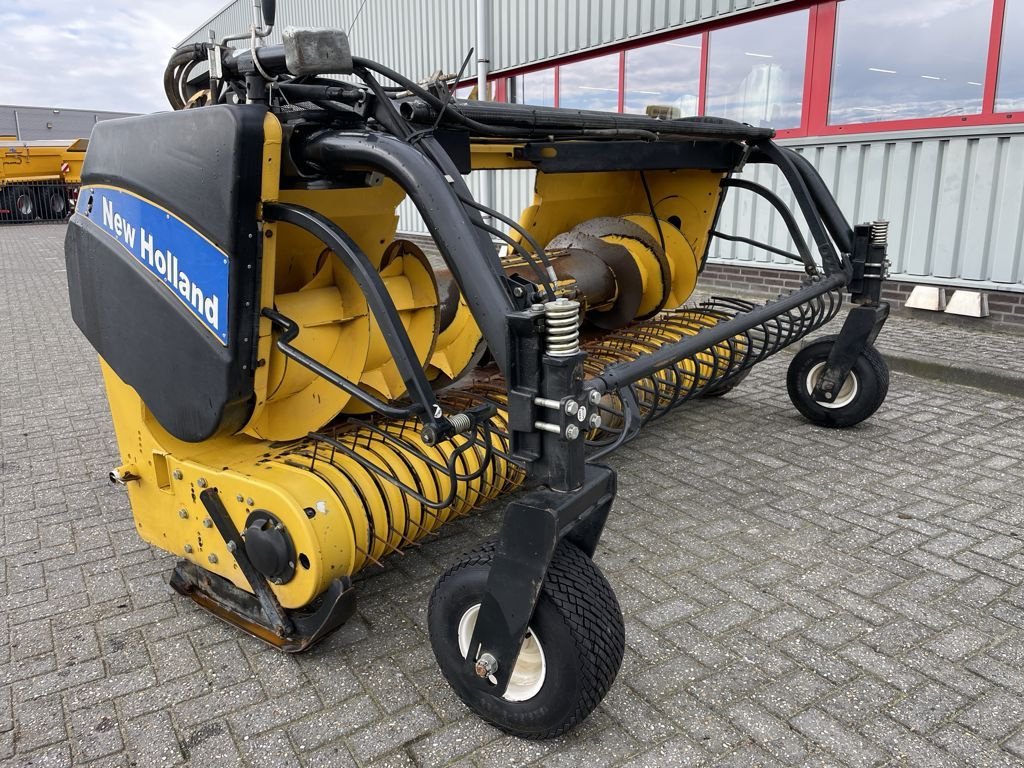 Maisgebiß του τύπου New Holland 270 FPE, Gebrauchtmaschine σε BOEKEL (Φωτογραφία 2)