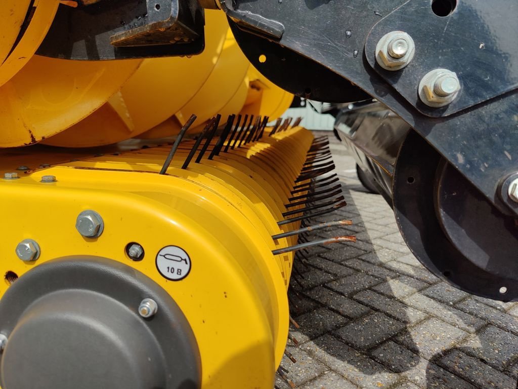 Maisgebiß van het type New Holland 300FP Gras Pick-up, Gebrauchtmaschine in BOEKEL (Foto 7)