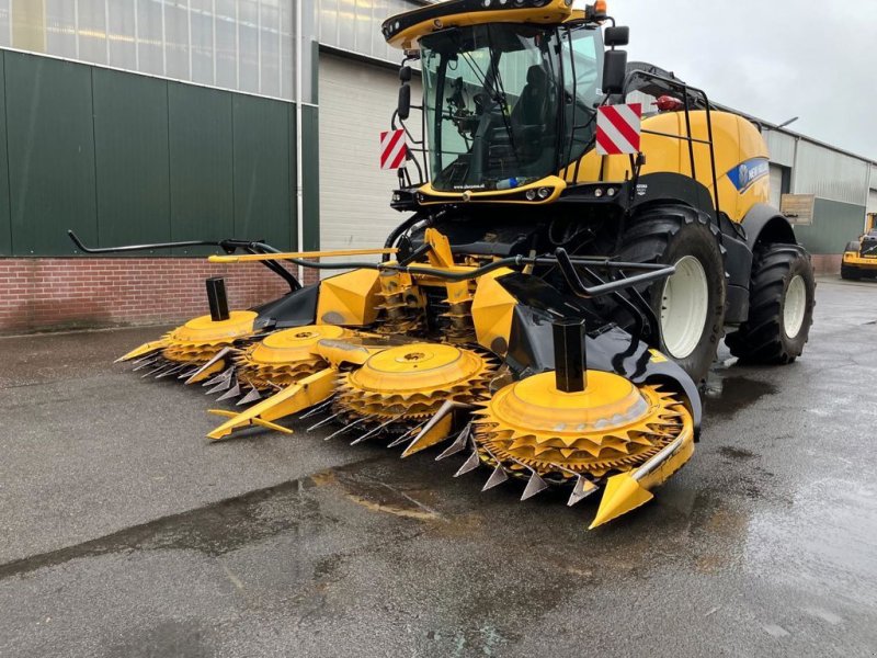 Maisgebiß of the type New Holland 600BFIE 8 Row Mais header, Gebrauchtmaschine in BOEKEL