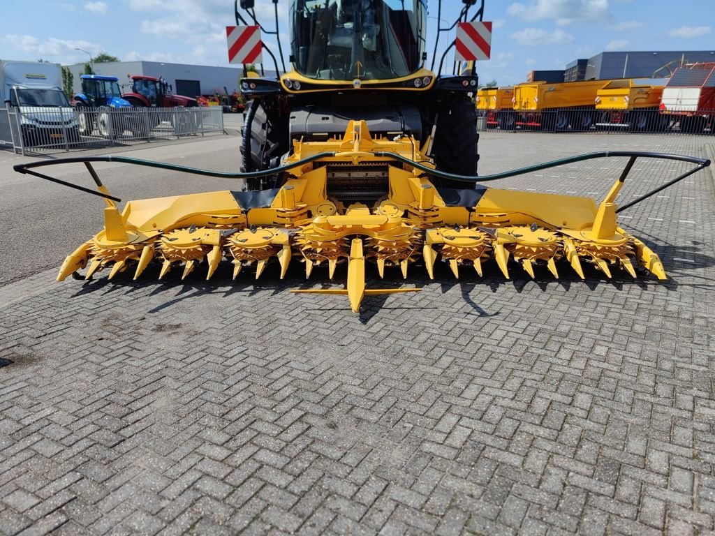 Maisgebiß van het type New Holland 60SFIE 8 row Maisheader, Gebrauchtmaschine in BOEKEL (Foto 3)