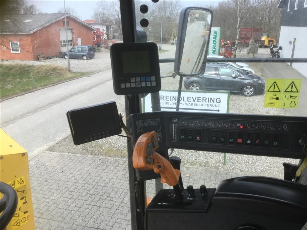 Maisgebiß типа New Holland FX 38 Velholdt inkl majsbord og pickup, Gebrauchtmaschine в Kongerslev (Фотография 7)